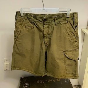 Burberry Brit Size 34 Army Green Cargo Shorts.